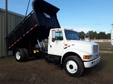 2002 International 4700 Dump