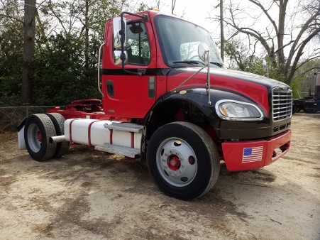 2006 FREIGHTLINER M2