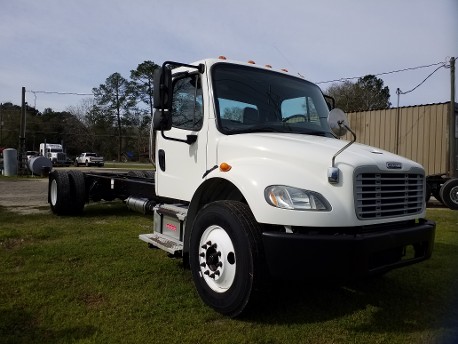 2013 FREIGHTLINER M2