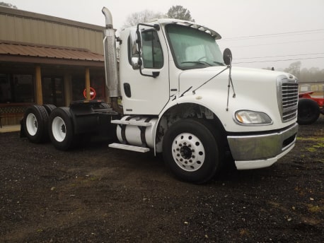 2005 FREIGHTLINER