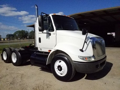 2006 INTERNATIONAL 8600 DAY CAB